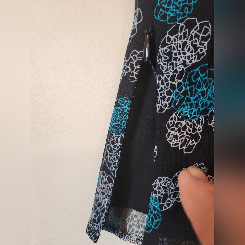 Alfani Silk, Turquoise & Black Top - Picture 7 of 7
